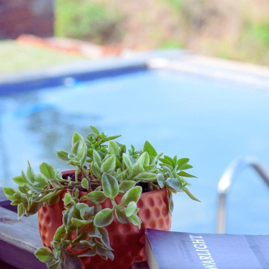 Waterrock Stays The Mango Tree Chalet Poona Buitenkant foto