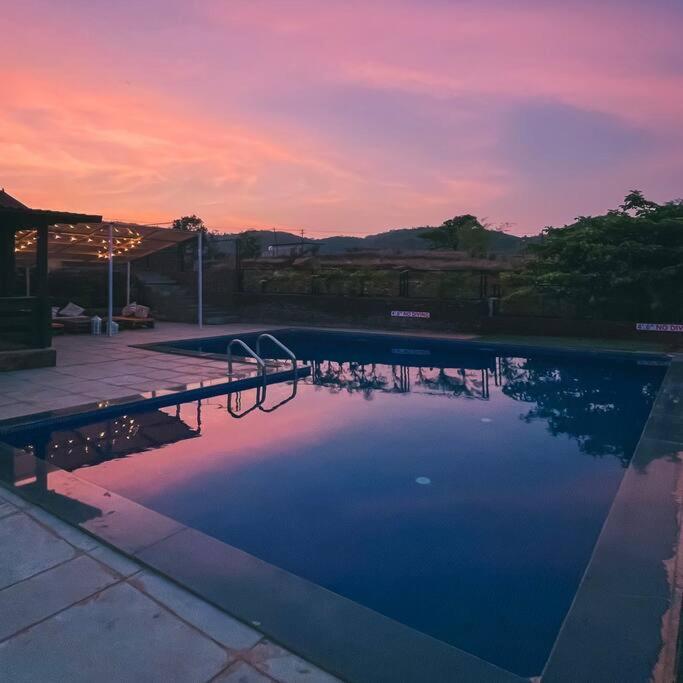 Waterrock Stays The Mango Tree Chalet Poona Buitenkant foto