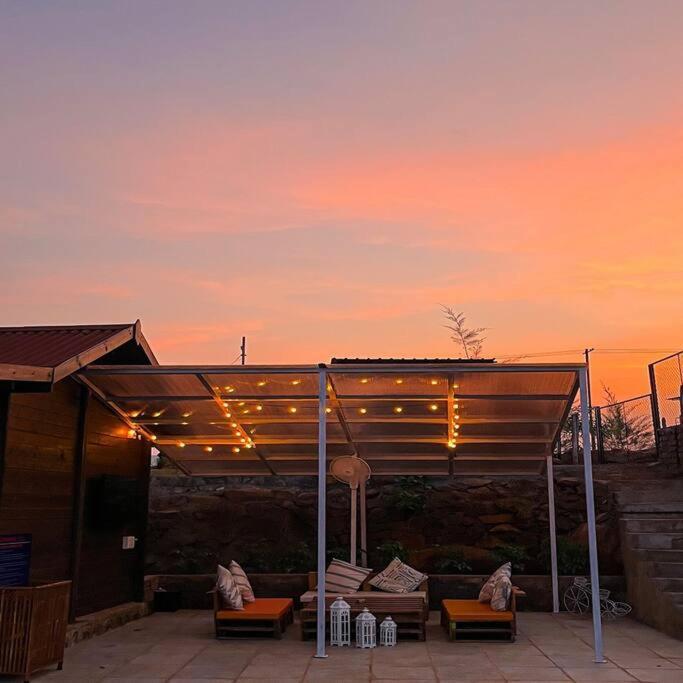 Waterrock Stays The Mango Tree Chalet Poona Buitenkant foto